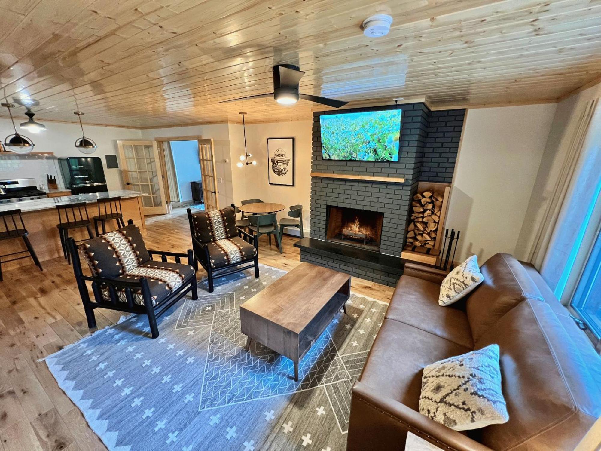 Thomsonite Inn On Lake Superior Grand Marais Quarto foto
