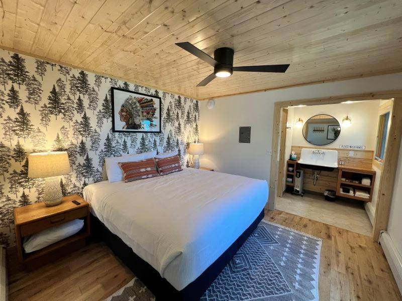 Thomsonite Inn On Lake Superior Grand Marais Quarto foto